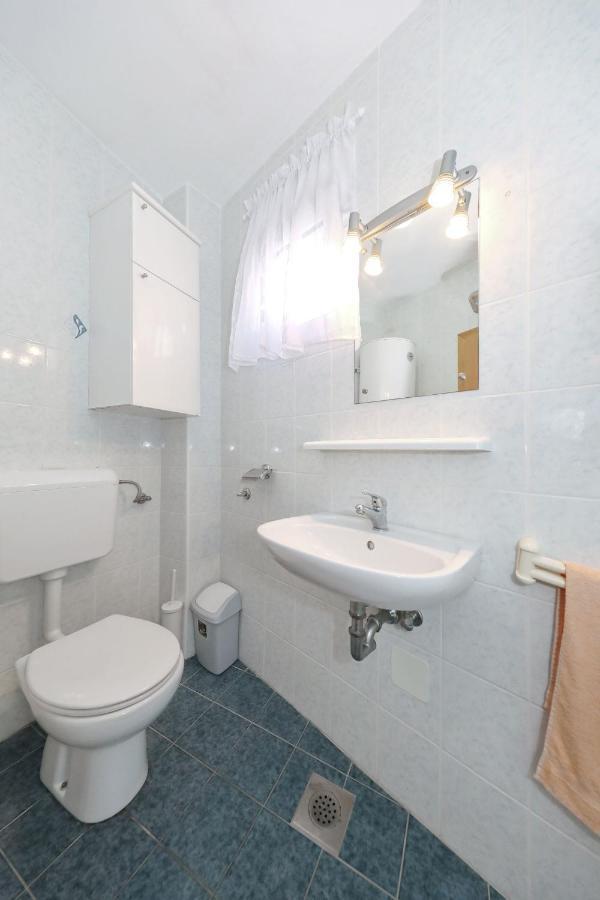 Apartment Alexa Turanj Εξωτερικό φωτογραφία